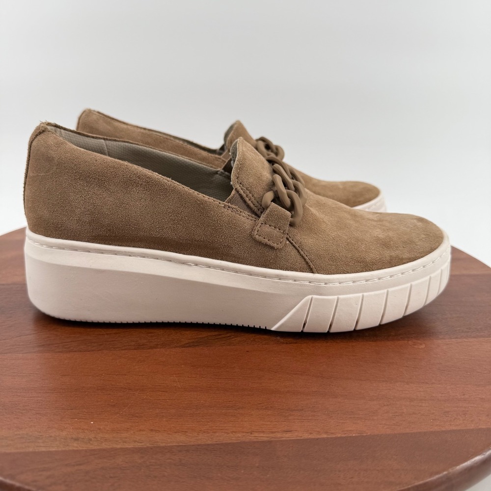 Naturalizer Daphne Taupe Suede Platform Slip On Sneakers Chain Detail Womens 10M
